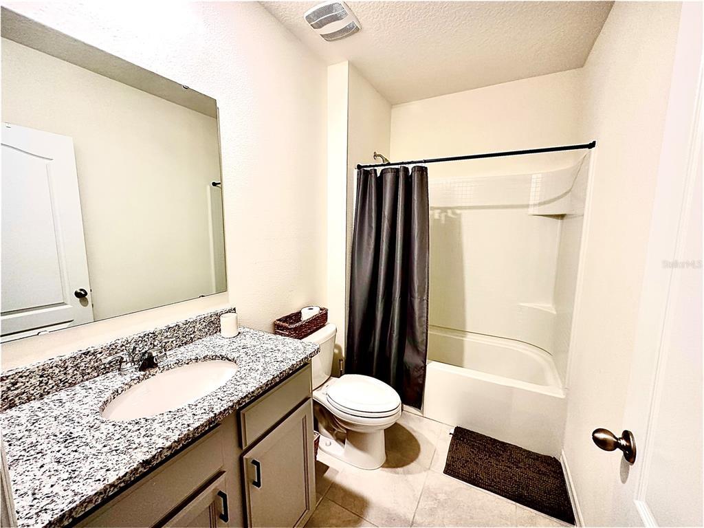 Building Photo - 5235 Mahogany Dr