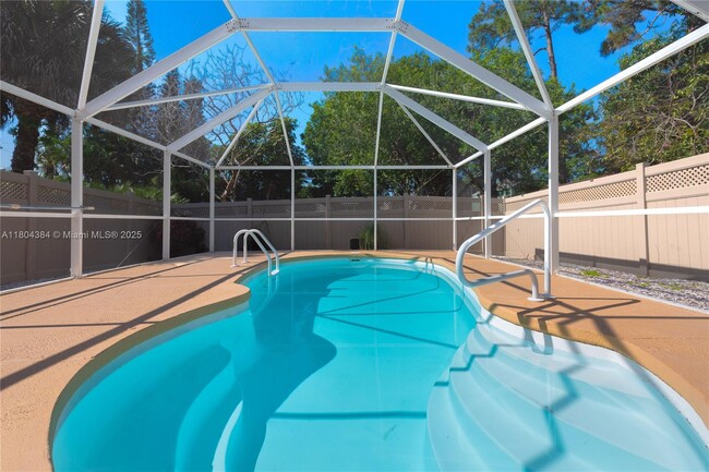 Foto del edificio - 5800 Rambler Rose Way
