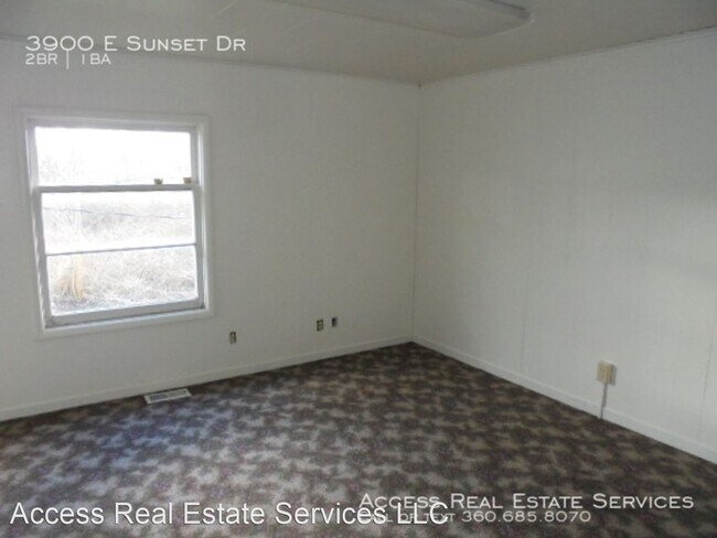 Building Photo - 2 br, 1 bath House - 3905 E Sunset Dr