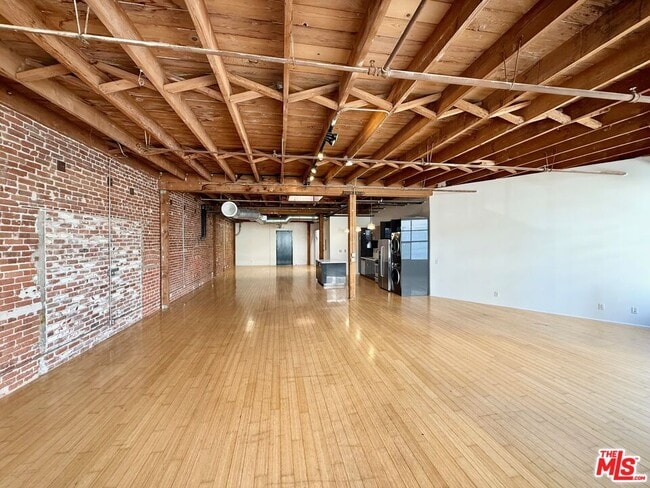 Building Photo - 500 Molino St