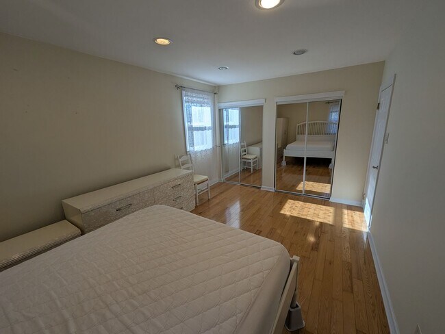 Building Photo - 125 Lockart Plaza