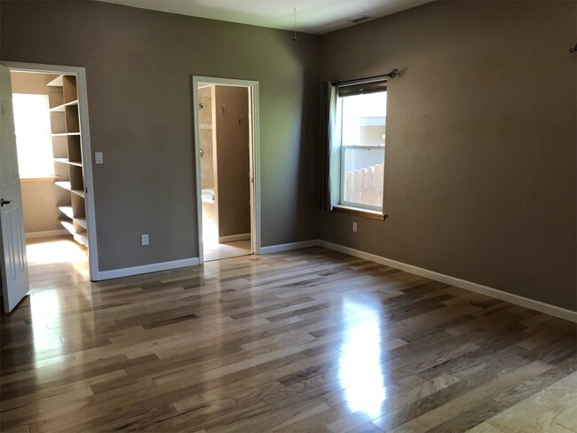 Foto del edificio - 123 Cedar Ridge Way