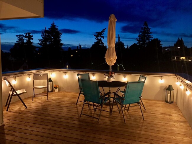 Foto del edificio - Beautiful 3 bedroom home in Ballard!