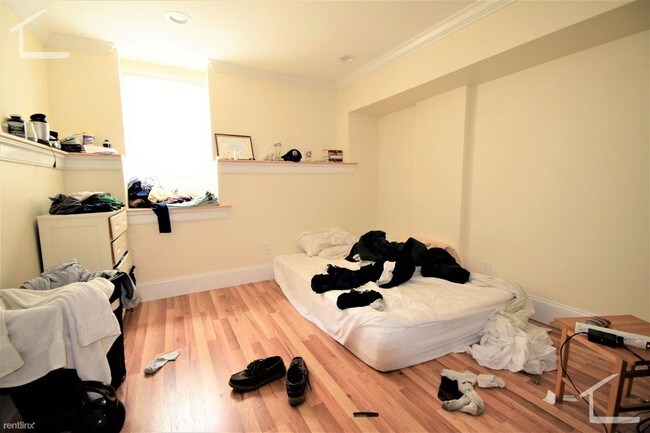 Building Photo - 5 br, 2 bath  - 12 Bay State Rd Apt 116
