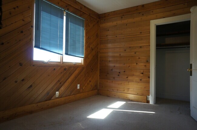 Foto del edificio - AVAILABLE JUNE - 5 Bed 2 Bath In East Hillside