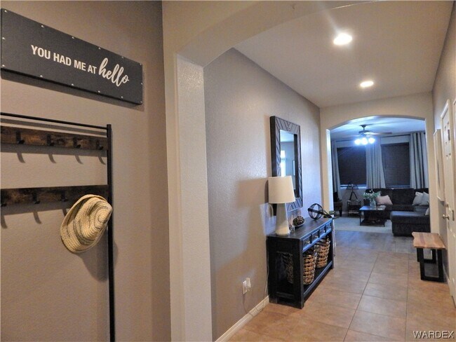 Foto del edificio - 1720 Greenfield Dr