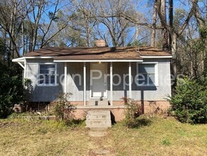 Building Photo - 239 Pineneedle Rd