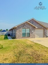 Building Photo - 105 Anita Plaza