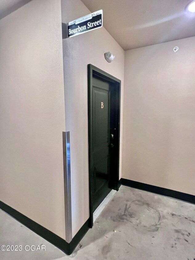 719 S Main St Unit Bourbon, Joplin, MO 64801 Condo for Rent in Joplin