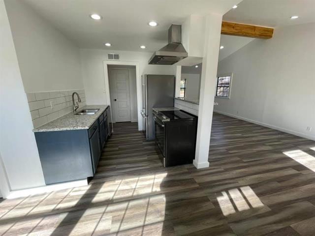 Building Photo - 803 Loganwood Ave