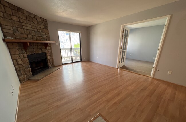Foto del edificio - Beautifully Maintained Ground Level 2 Bed,...