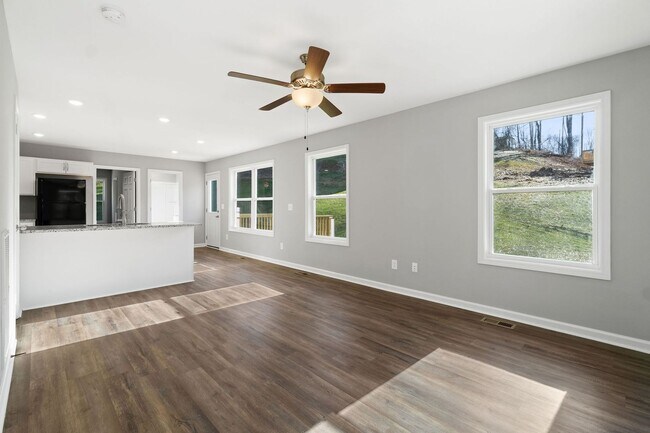 Foto del edificio - 901 Woody Hills Dr