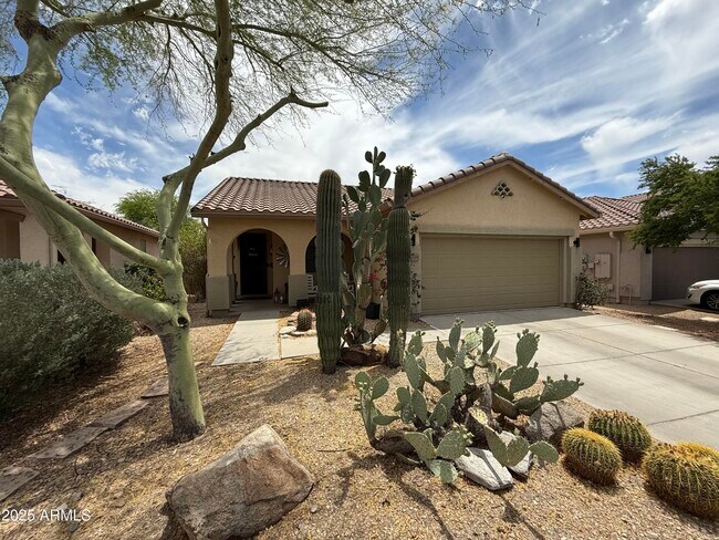 Foto del edificio - 39519 N White Tail Ln