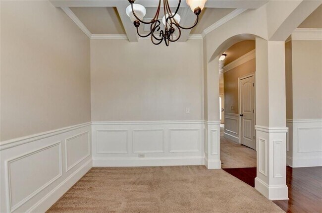 Foto del edificio - 710 Summerstone Ln