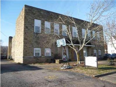 Primary Photo - 400 Perry St