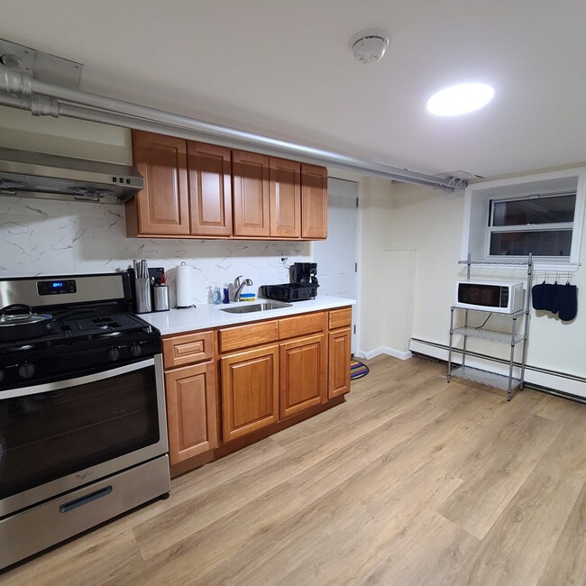 Building Photo - 4105 Fort Hamilton Pkwy