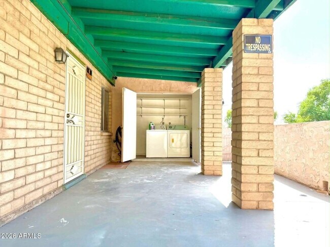 Foto del edificio - 1500 W Rio Salado Pkwy