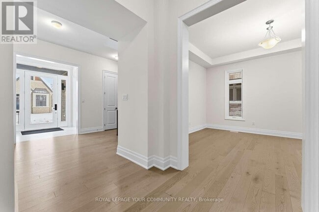 Building Photo - 15 Saxby Farm Ave