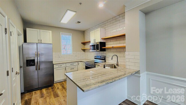 Building Photo - 144 Marketplace Ave