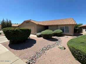 Building Photo - 1290 W Butler Dr