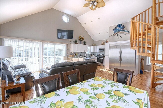 Building Photo - 30 Stockton Ave