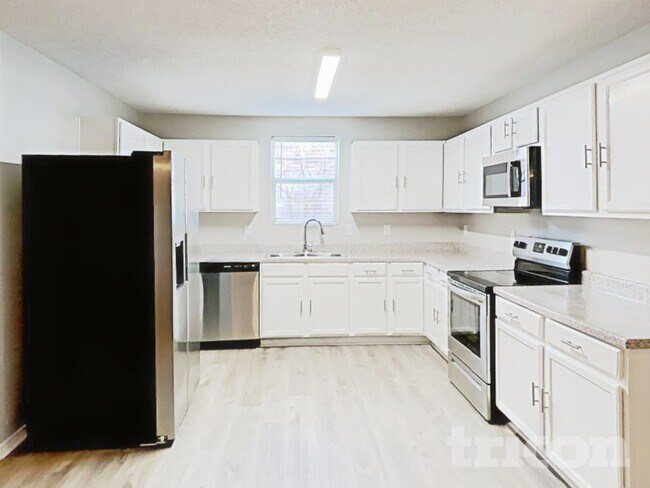 Foto del edificio - 2904 Crimson Clover Dr