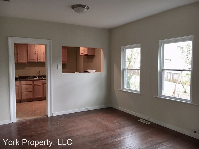 Building Photo - 2 br, 1 bath House - 1201 Carlton Avenue