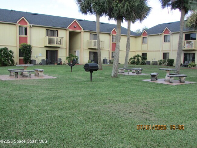 Building Photo - 2190 Forest Knoll Dr NE