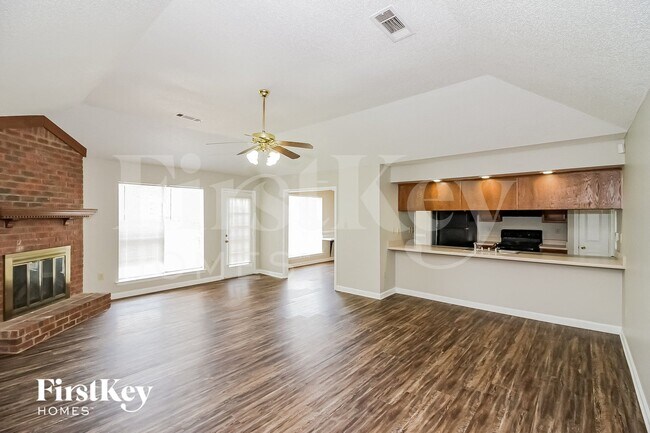 Foto del edificio - 5277 Timber Ridge Dr