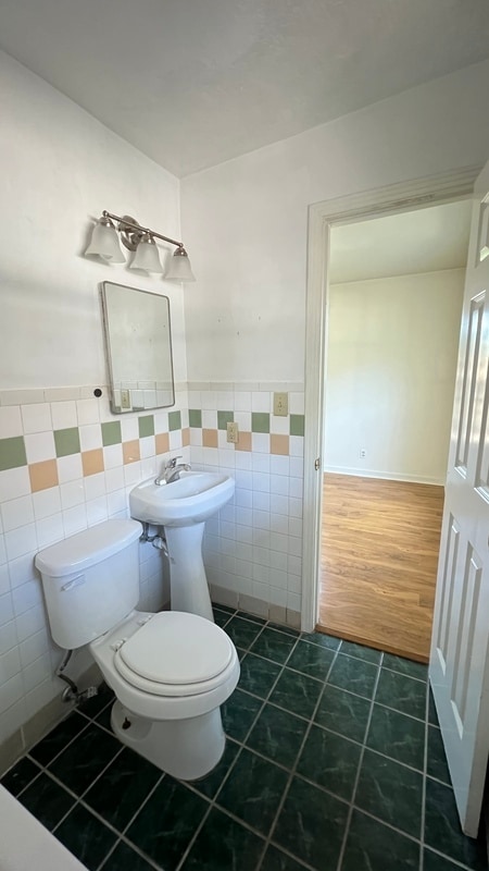 Building Photo - 3821 Woodleigh St