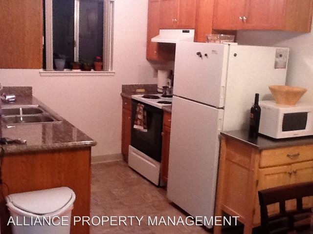 Foto del edificio - 8444 Hidden Lake Rd