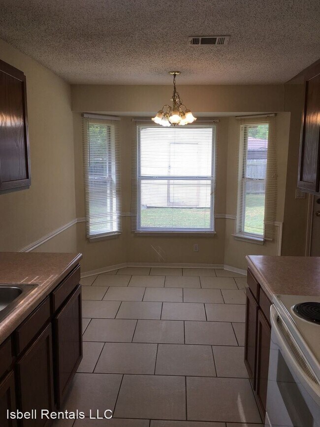 Building Photo - 3 br, 2 bath House - 3210 Lake Charles