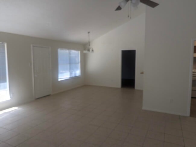 Building Photo - 4607 Bridgeview Ln