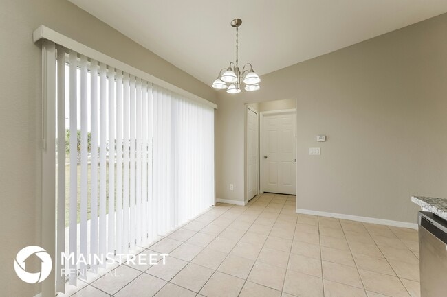 Foto del edificio - 2302 Loraine Ave S