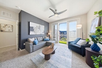 Building Photo - 1702 W Cleveland St