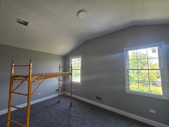 Building Photo - 449 Durbin St