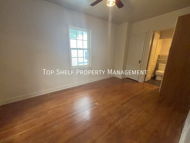 Foto del edificio - 2303 E 9th St