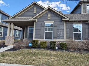 Building Photo - 14221 James Dean Dr