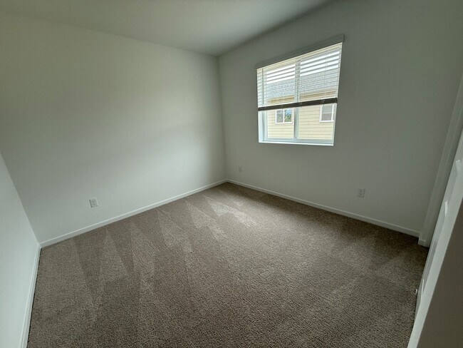 Building Photo - Brand New 3 Bedroom Home in Reserve in the Pines – Modern Living in a Prime Location