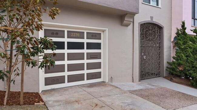 Building Photo - 5 bedroom in San Francisco CA 94116