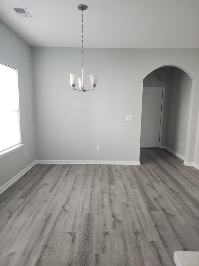Building Photo - 5527 Redleaf Rose Dr