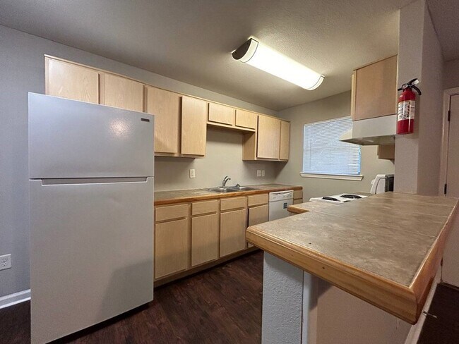 Foto del edificio - 831 W 25th Street Unit 7