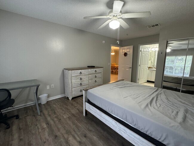 Foto del edificio - 4276 Calinda Ln
