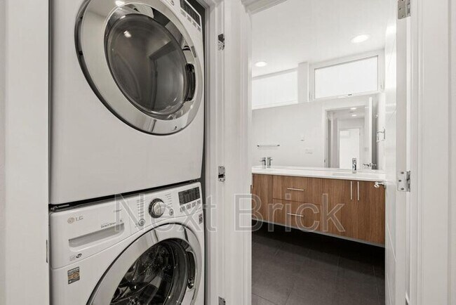 Foto del edificio - 1742 12th Ave S