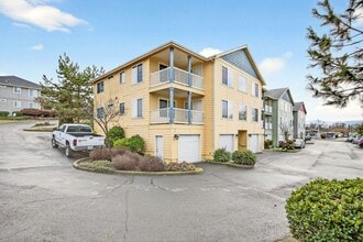 Building Photo - 2533 Corona Ave