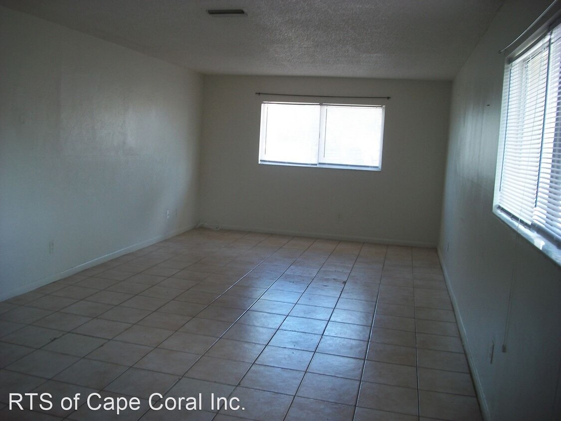 Foto principal - 1412 SE 8th Terrace