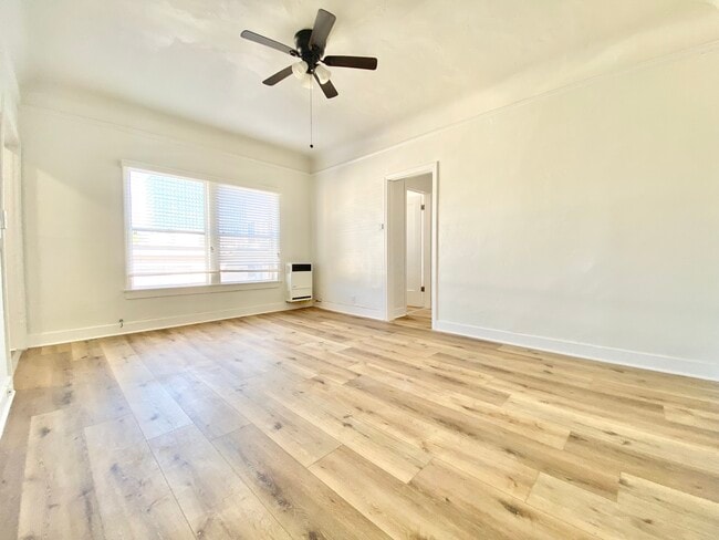 Building Photo - 456 S Catalina St