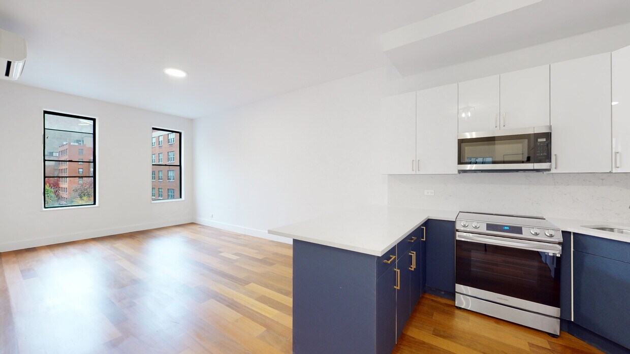 Primary Photo - 659 Tenth Ave