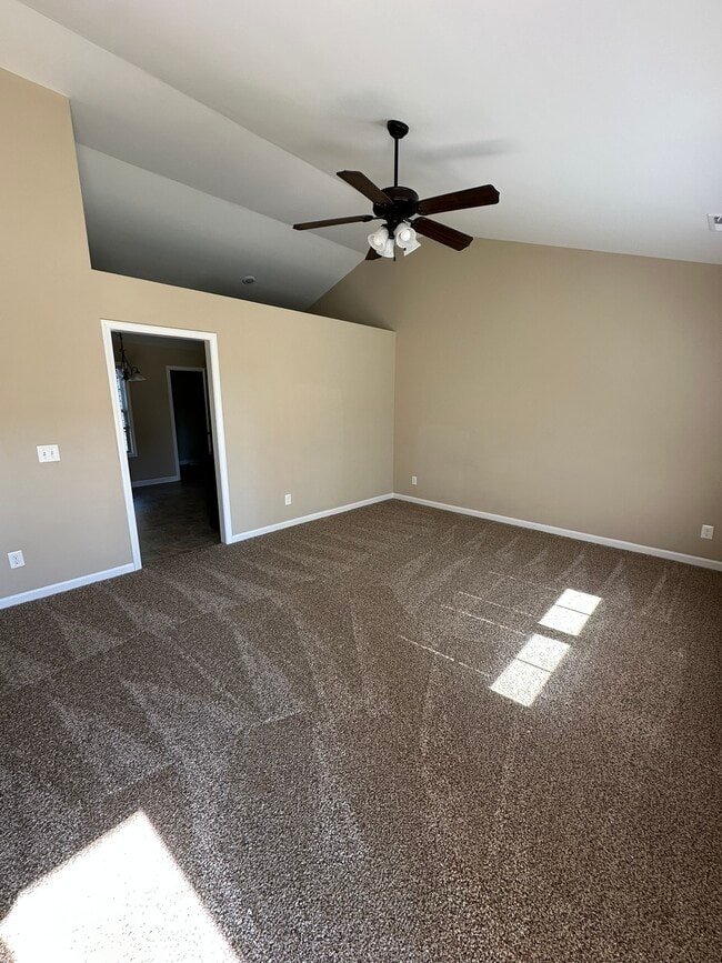 Building Photo - 1106 Emma May Pt