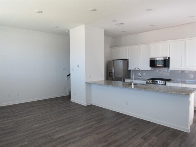 Foto del edificio - 562 Dry Fork Ln